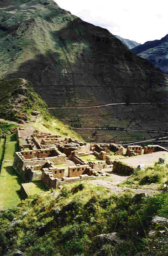 bovenaanzicht op de Inca-rune van Pisac