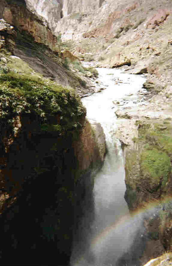 Cataratas de Sipia (waterval van 150m)